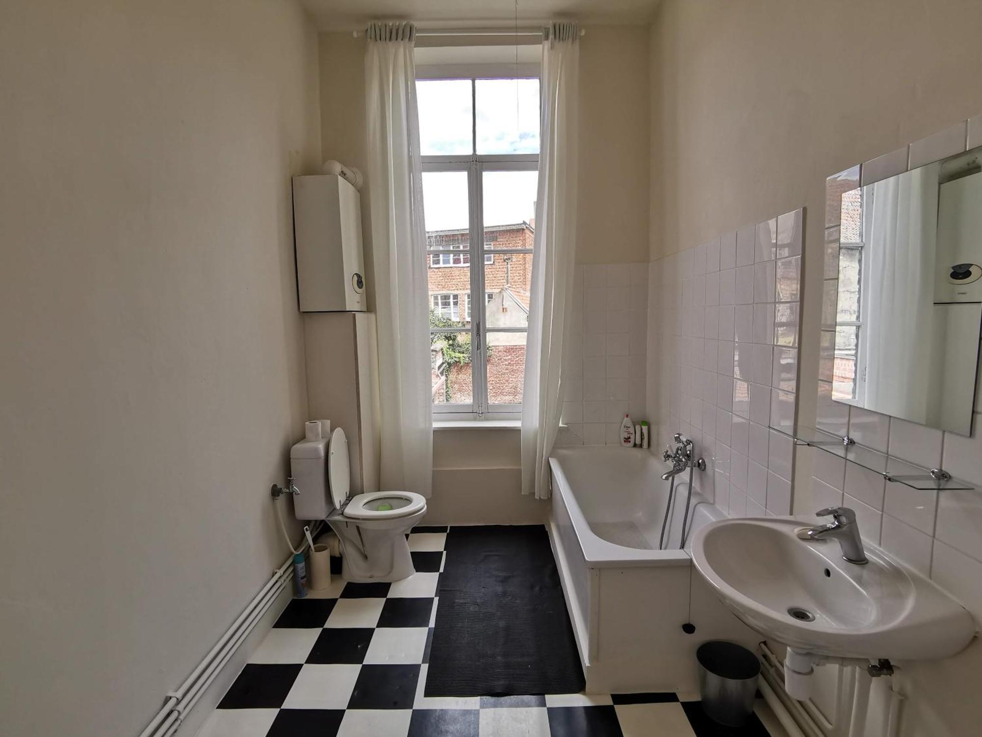 Spacious In Centre
